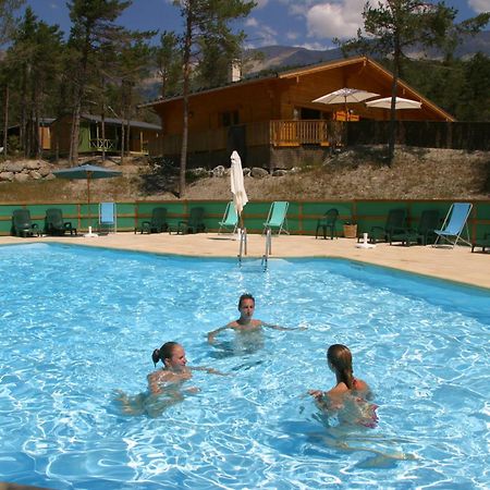 Hotel Parc Résidentiel de Loisir : Le Loup Blanc du Riou Barcelonnette Esterno foto