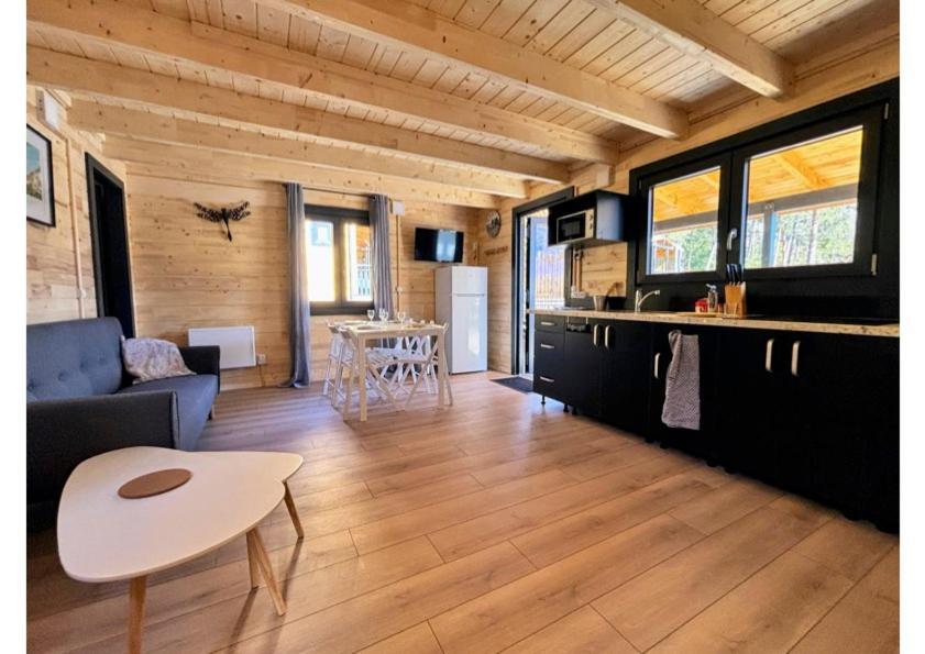 Hotel Parc Résidentiel de Loisir : Le Loup Blanc du Riou Barcelonnette Esterno foto