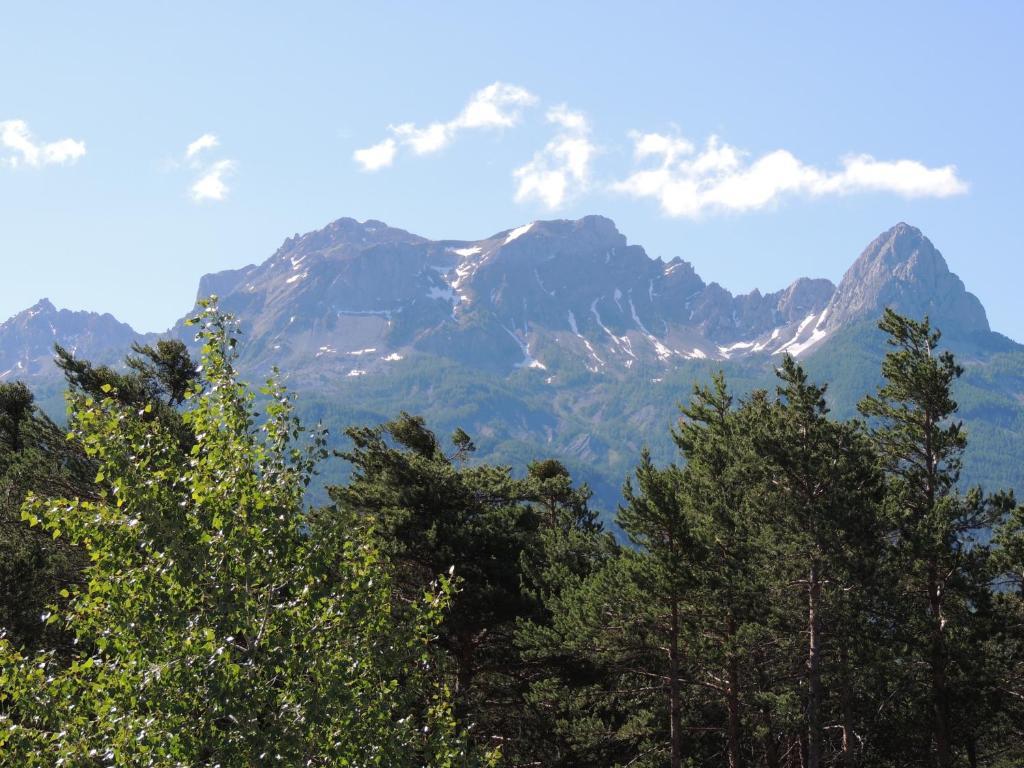 Hotel Parc Résidentiel de Loisir : Le Loup Blanc du Riou Barcelonnette Esterno foto