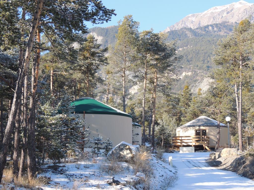 Hotel Parc Résidentiel de Loisir : Le Loup Blanc du Riou Barcelonnette Esterno foto